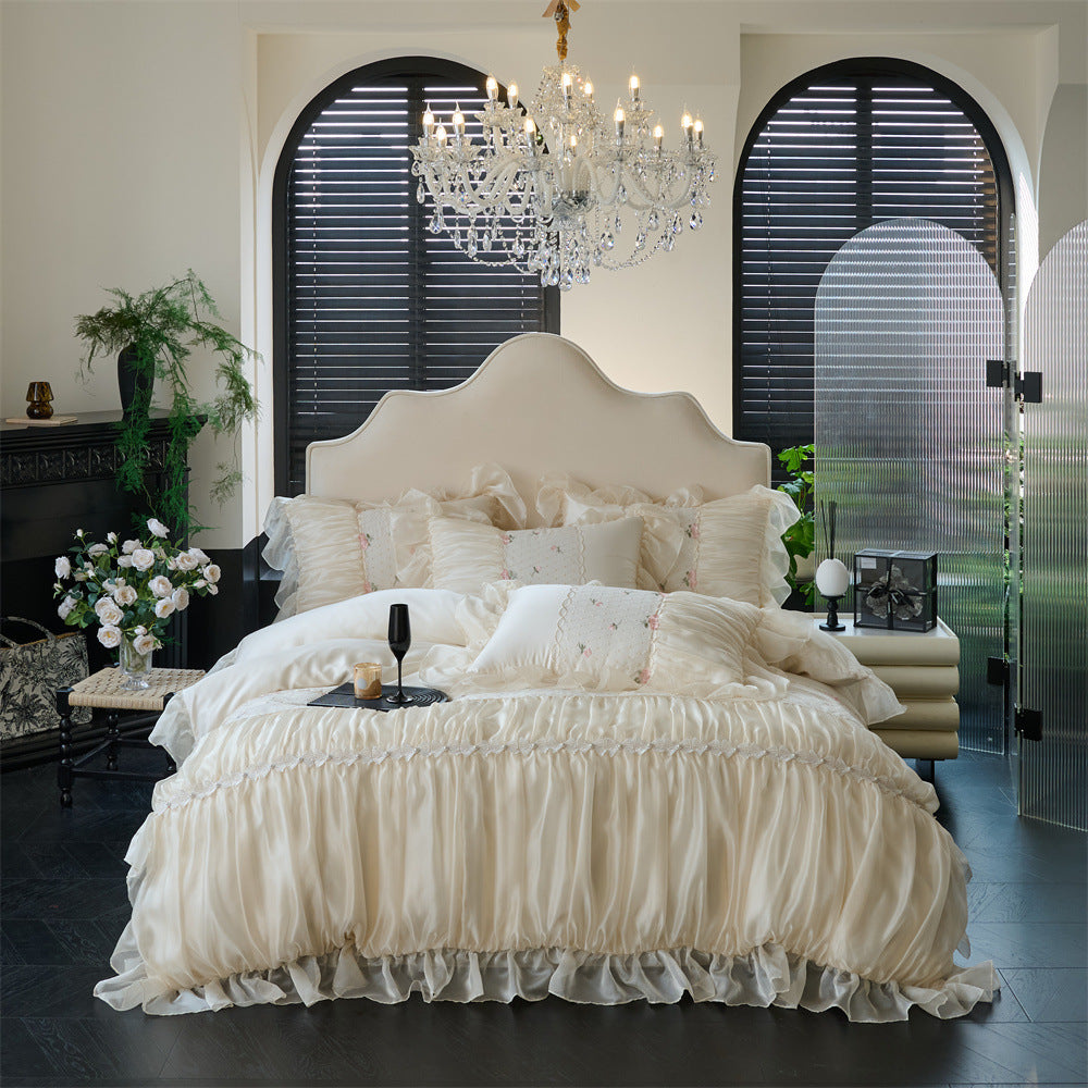 Luxurious Ruffle Bedding Set made of Satin with Ruffles and Embroidered Pillows