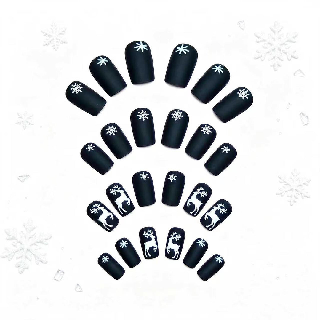 Artistic Holiday-Themed Nail Art Stornfield