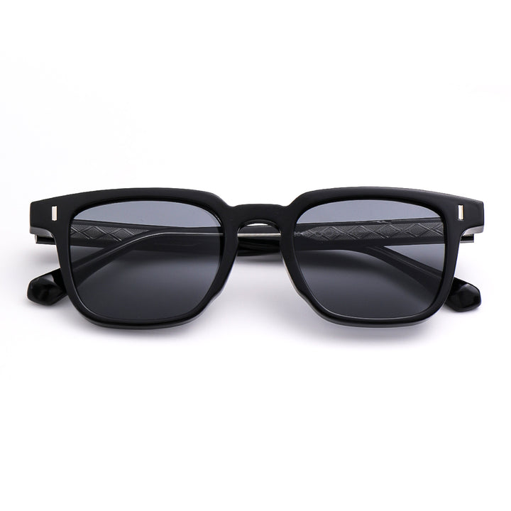 Women's sunglasses in modern statement style with reinforced Stornfield frame