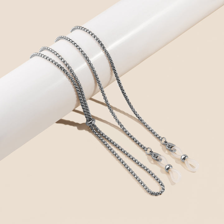 Sleek Chain Eyewear Holder Stornfield