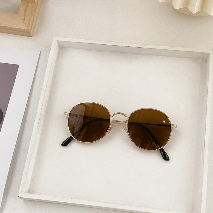 Fashion Round Sunglasses with Golden Frame Stornfield