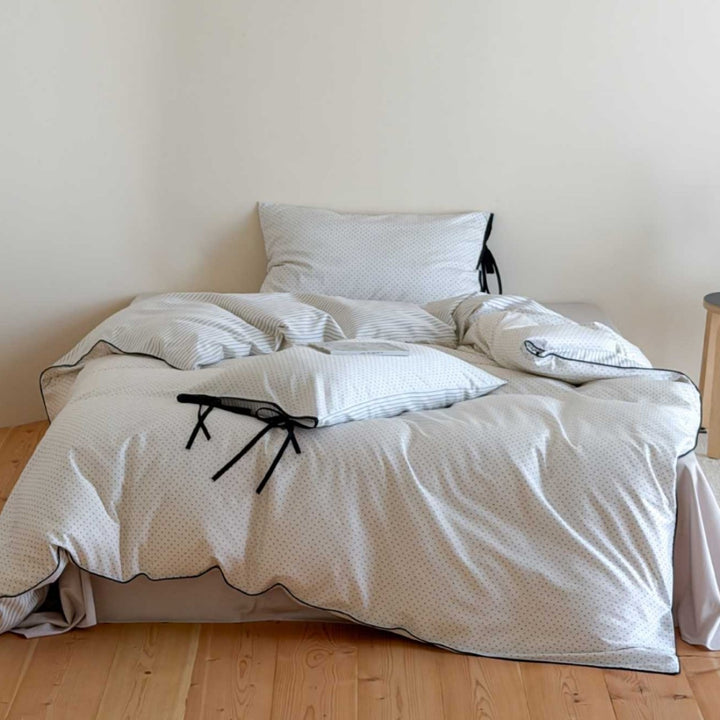 Reversible Cotton Percale Duvet Cover Set with Subtle Circular Print and Pillowcases