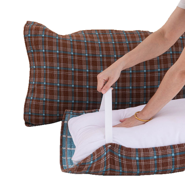 Unisex pillow with practical carrying handle Stornfield
