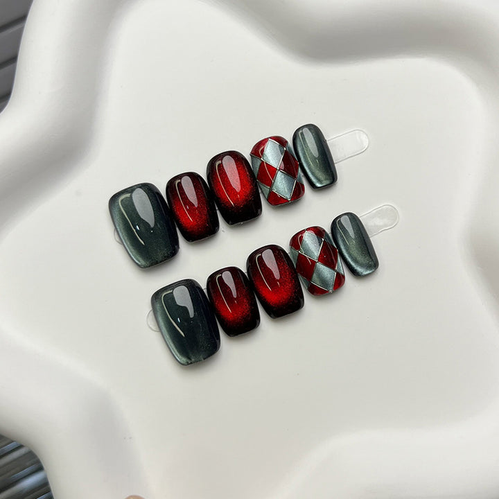 Glamorous Press-On Nail Art Set