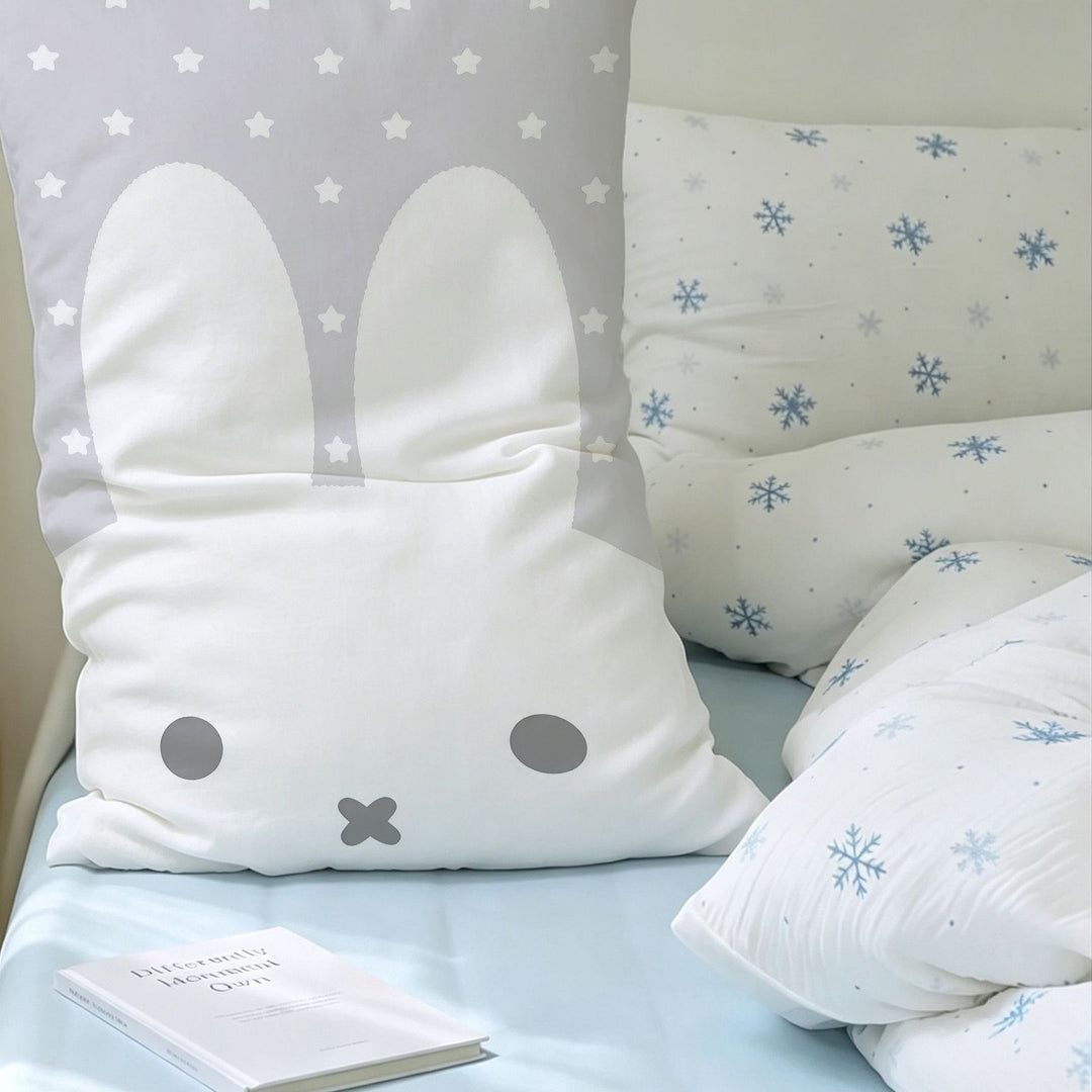 Cute Cartoon Bunny-Themed Decorative Pillow