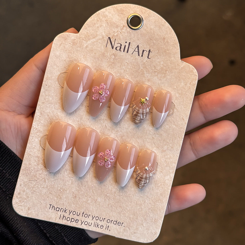 Elegant Floral Accent Press-On Nail Set Stornfield