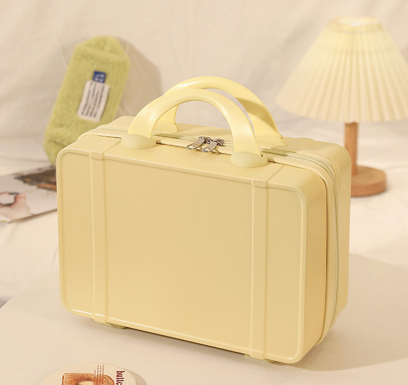 hard-shell travel cosmetic case with double-zip closure top handle and protective feet Stornfield