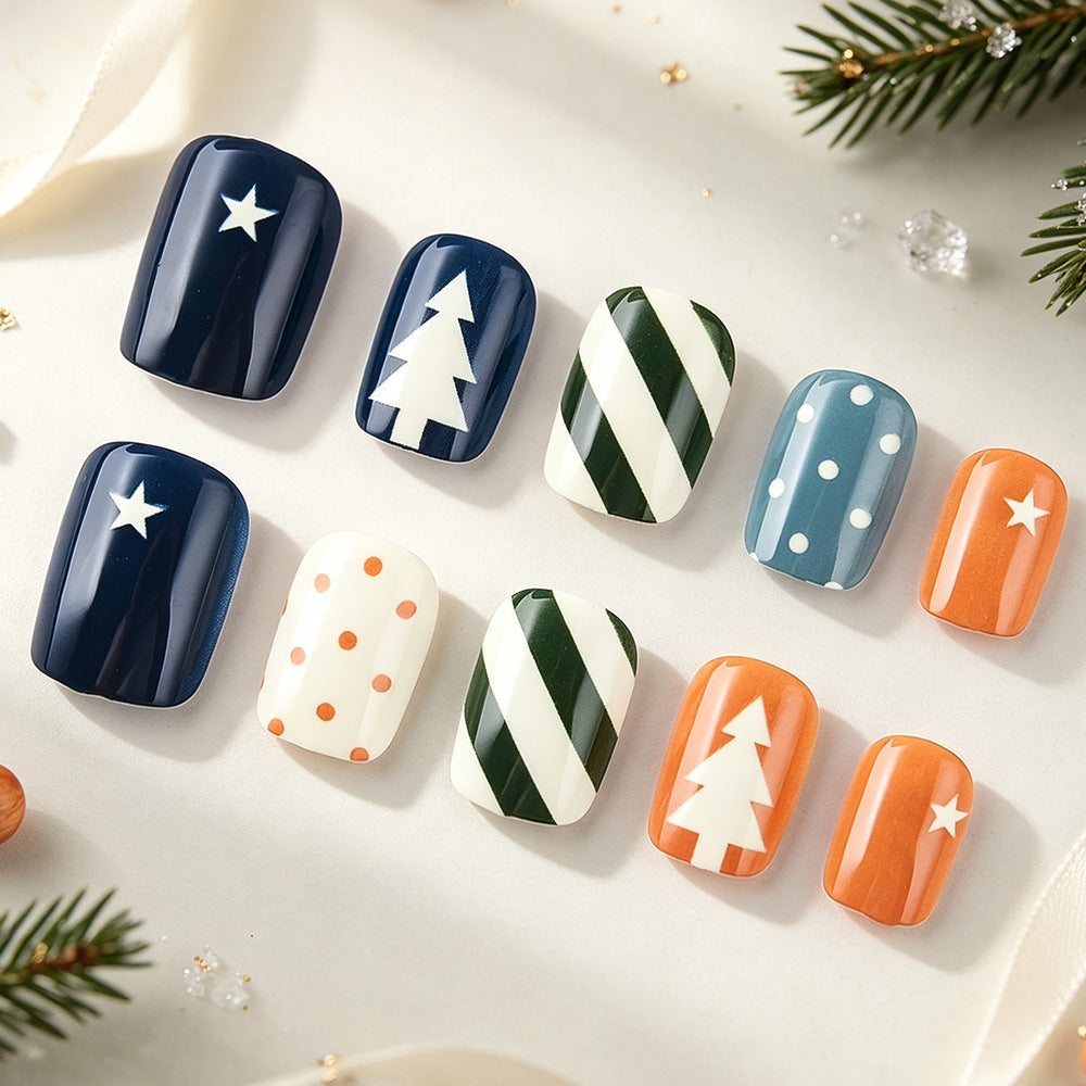 Holiday-Themed Nail Art Design Stornfield