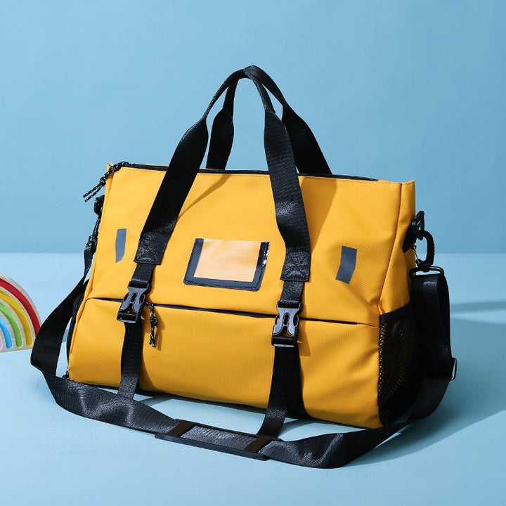 Sporty travel bag with innovative carrying system and durable material Stornfield