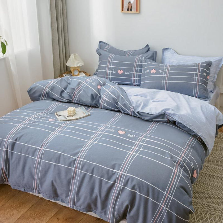 Playful Bear Checkered Comforter Set