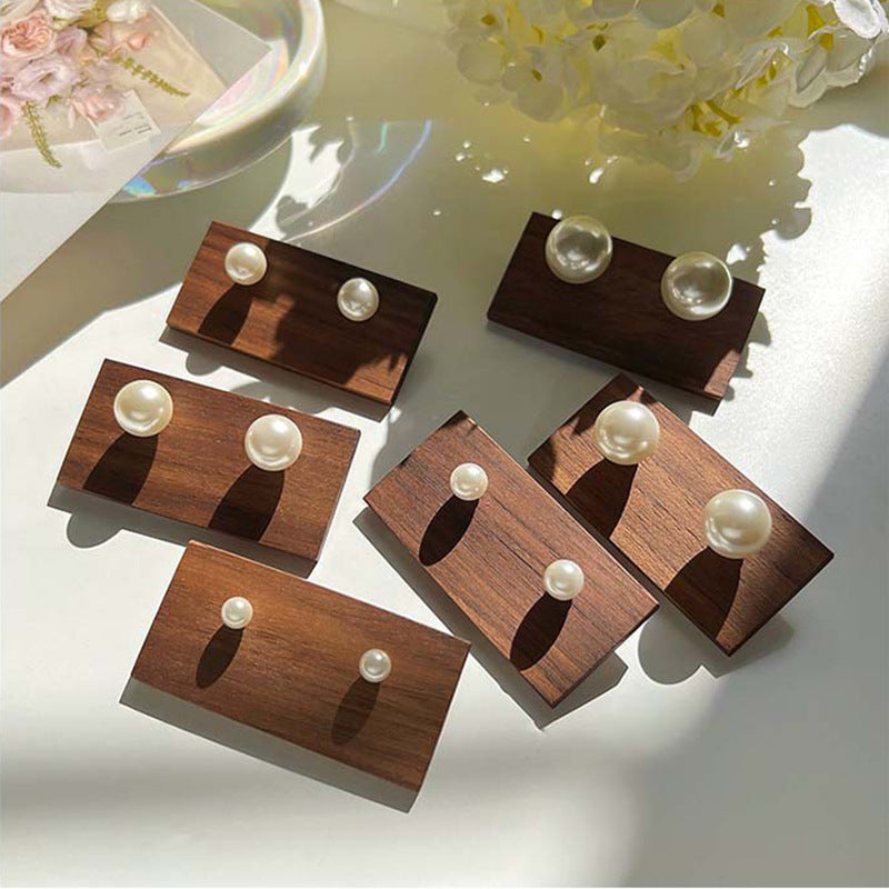Pearl earrings Stornfield