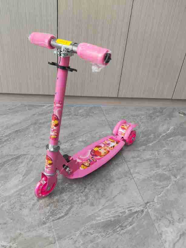 Interactive Themed Kick Scooter Stornfield