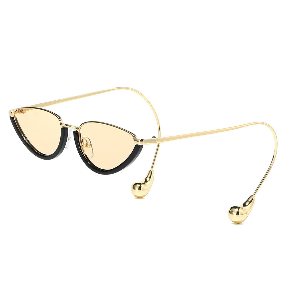 Ultra-Modern Spectacular Cat-Eye Sunglasses Stornfield