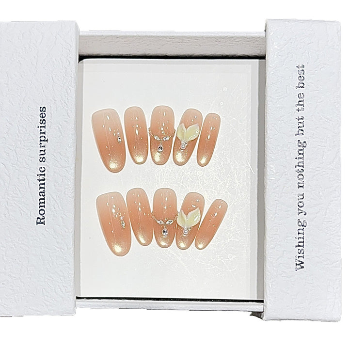 Artificial nails with Romantic Design Stornfield