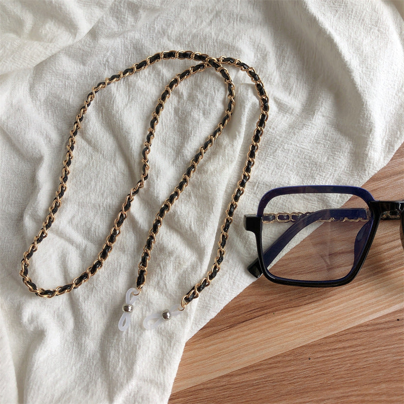 Stylish Chain Eyewear Holder Stornfield