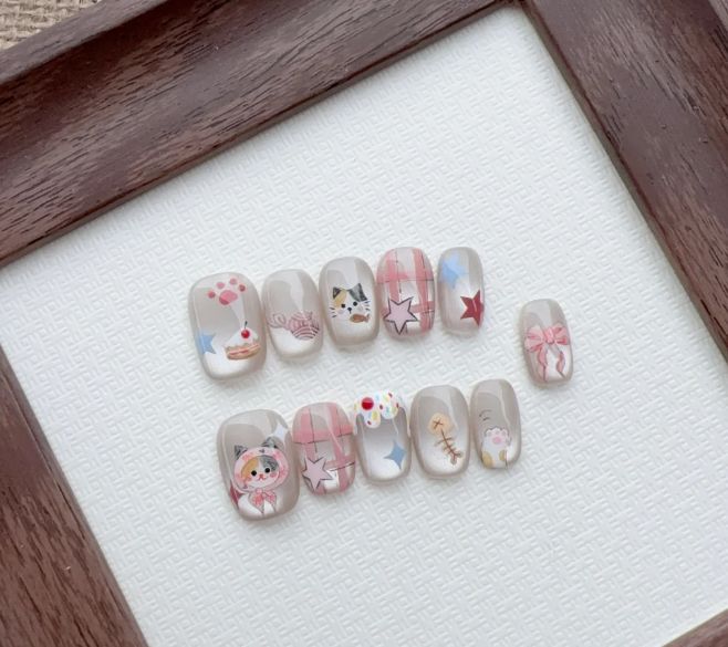 Stylish Press-On Nail Set Stornfield