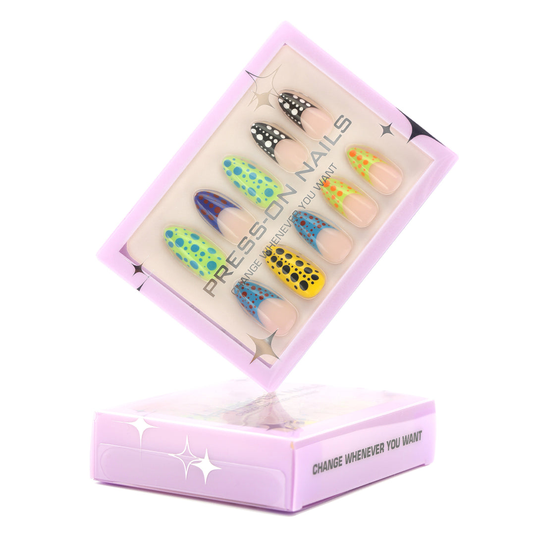Artificial nail art with creative patterns Stornfield