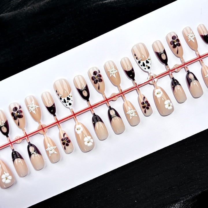 Elegant Polka Dot and Lace Press-On Nail Set