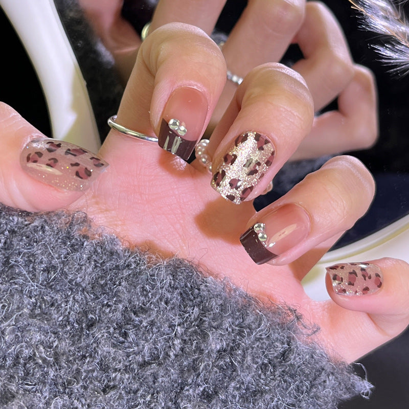 Artistic Press-On Nail Set with Glossy Leopard and Sparkle Design Stornfield