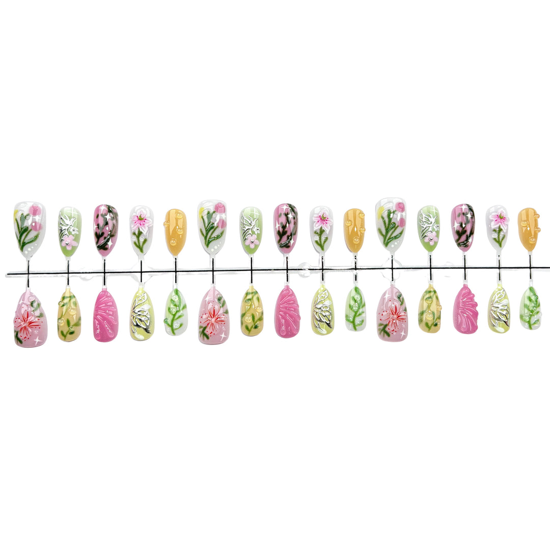 Artistic Floral-Design Press-On Nail Set 1790745748