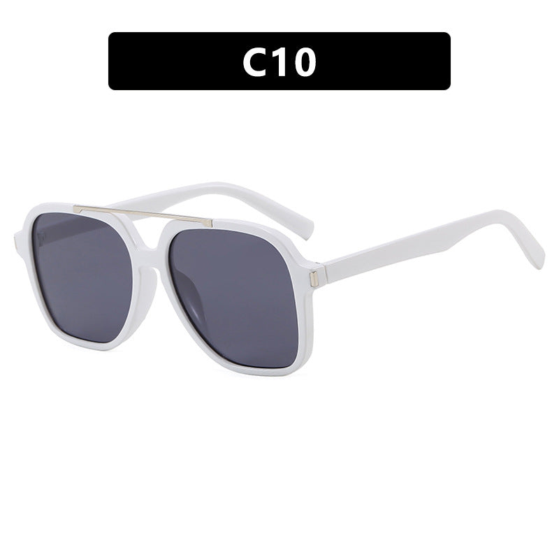 Women's square sunglasses with protective UV filter and elegant frame Stornfield