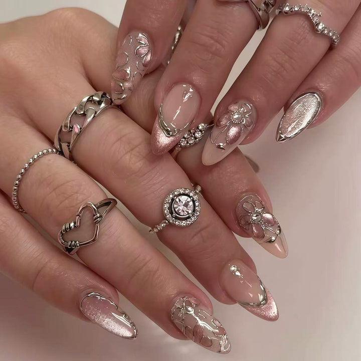 Elegant Floral Press-On Nail Set 1790745273