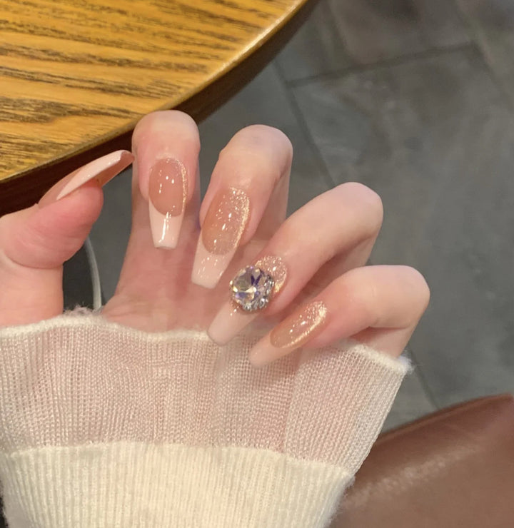 Artistic nail tips with playful motifs Stornfield