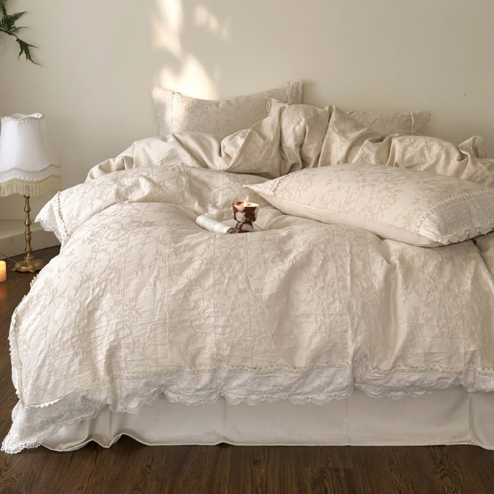 Bedding set made of cotton-linen with floral jacquard structure and fine lace border