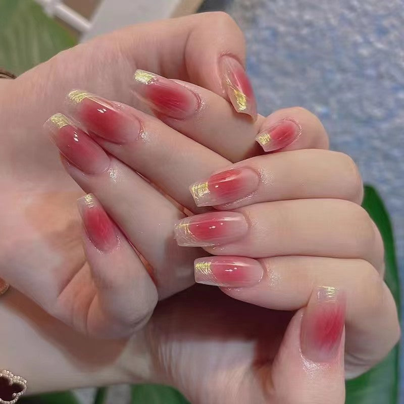 High-quality artificial nails with natural ombre effect