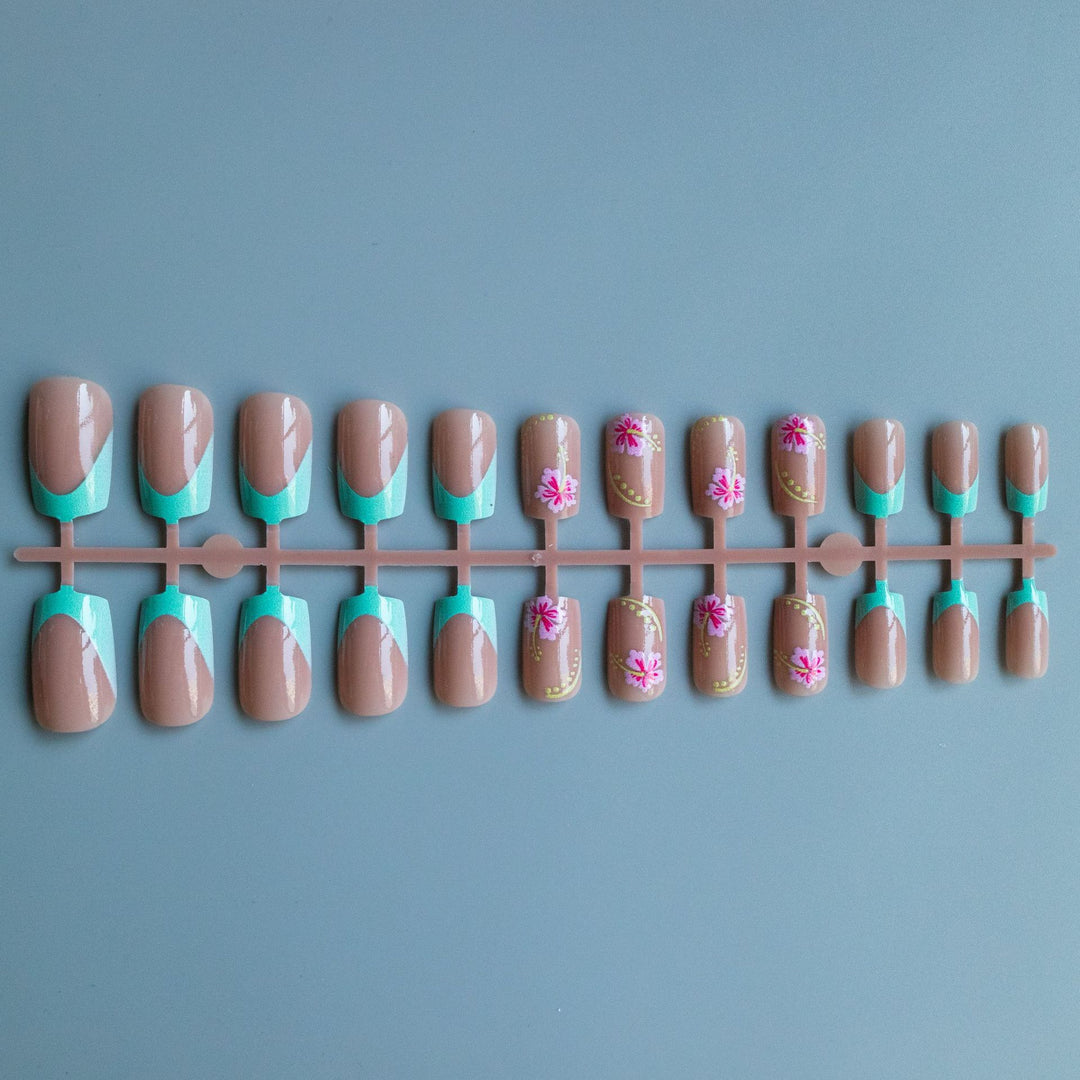 Floral Accent Acrylic Nail Art Set