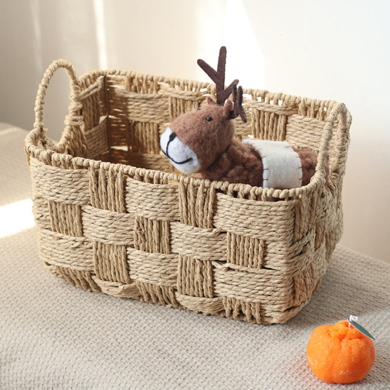 Structured storage basket made of natural material Stornfield
