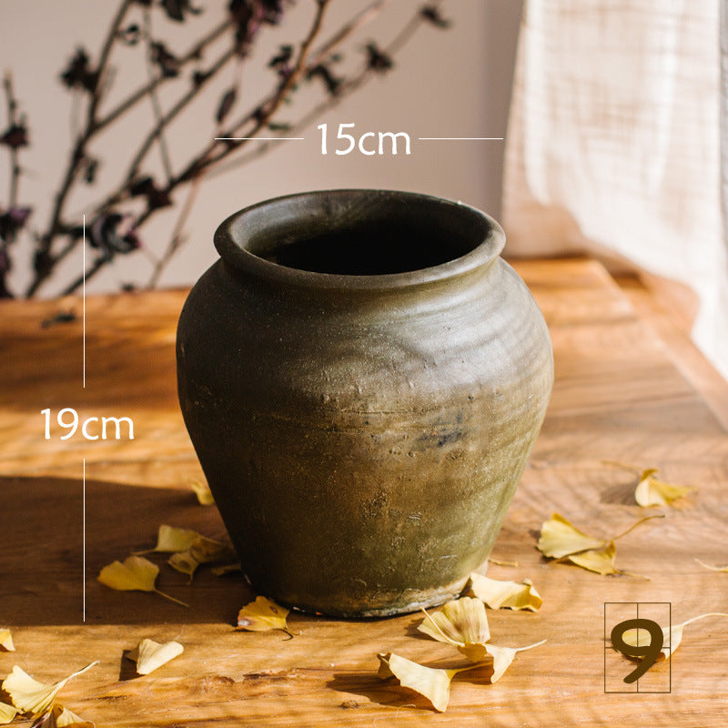 Rustic ceramic pot with handmade design Stornfield