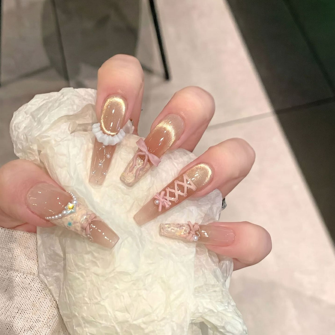 Artistic Press-On Nail Art Set with Unique Decorative Elements Stornfield