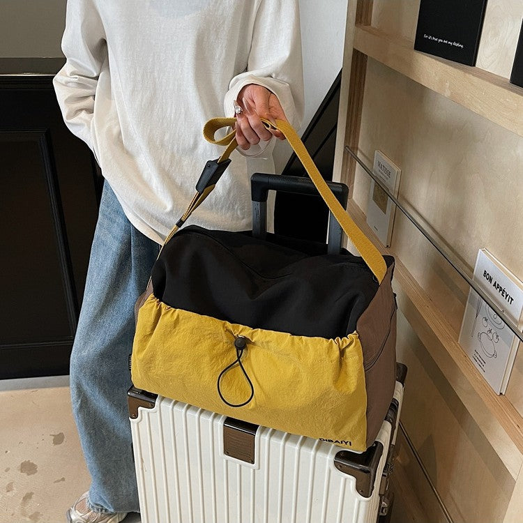 Sporty Shoulder Bag With Versatile Compartment Design Stornfield