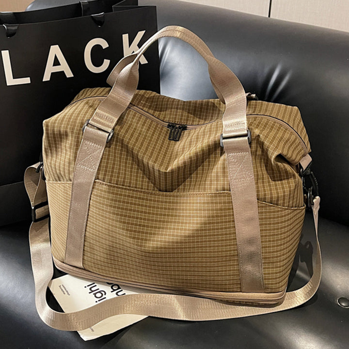 Sporty travel bag with practical storage and adjustable shoulder straps Stornfield