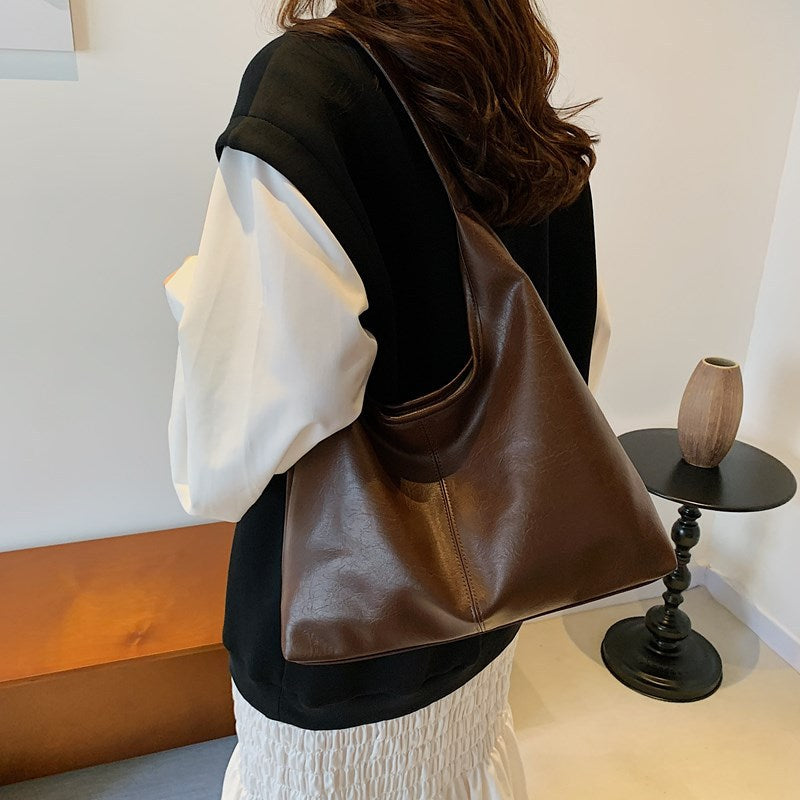 Contemporary Leather Shoulder Bag Stornfield