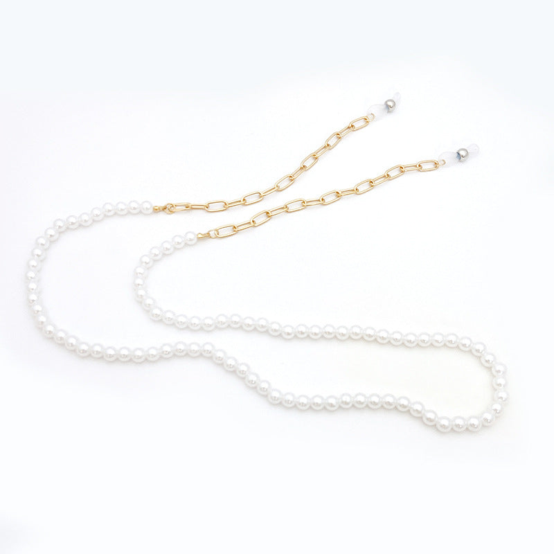 Pearl jewelry chain with golden link chain Stornfield