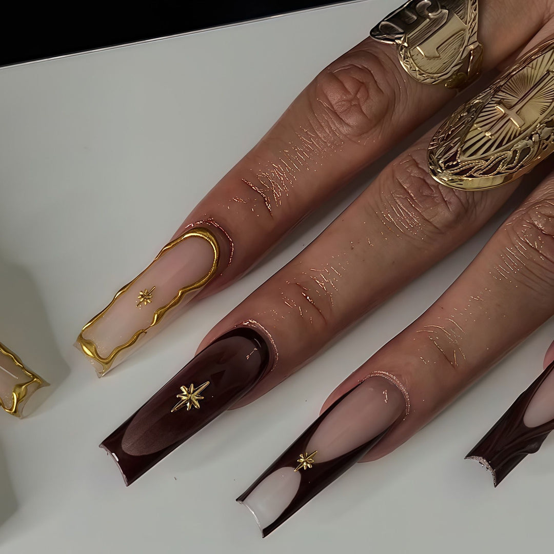 Artistic Sculpted Press-On Nails with Gold Accents Stornfield