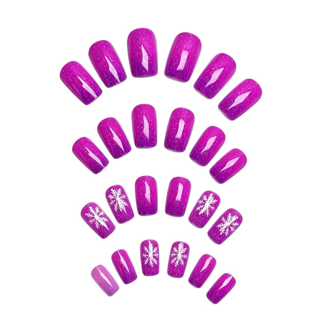 Glittering artificial nails with wintry snowflake design Stornfield