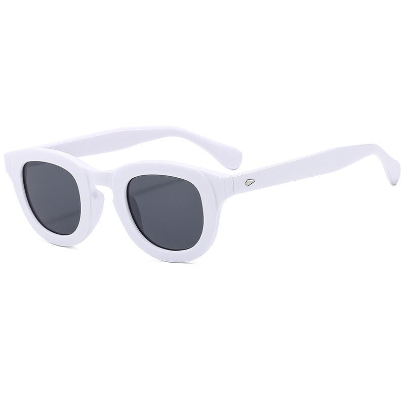 Women's sunglasses with fashionable cat-eye design and UV protection Stornfield