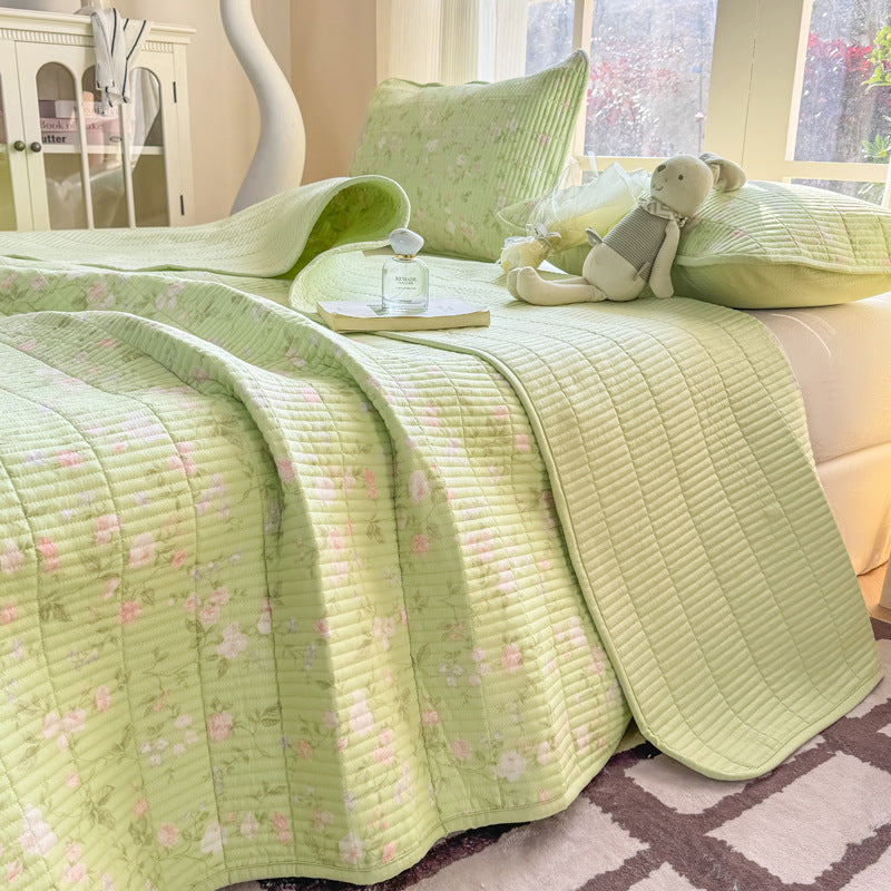 Heart Pattern Quilted Bedspread
