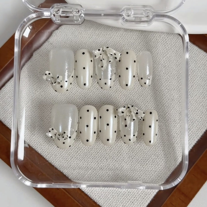Polka Dot Themed Press-On Nail Set