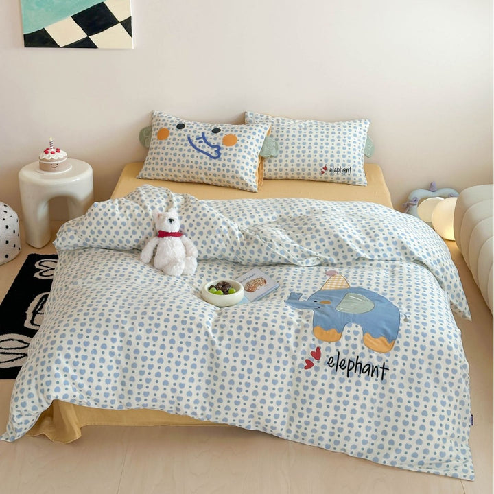 Cute Cartoon Rabbit Duvet Cover Bedding Set with Pillowcases and Ear Accent