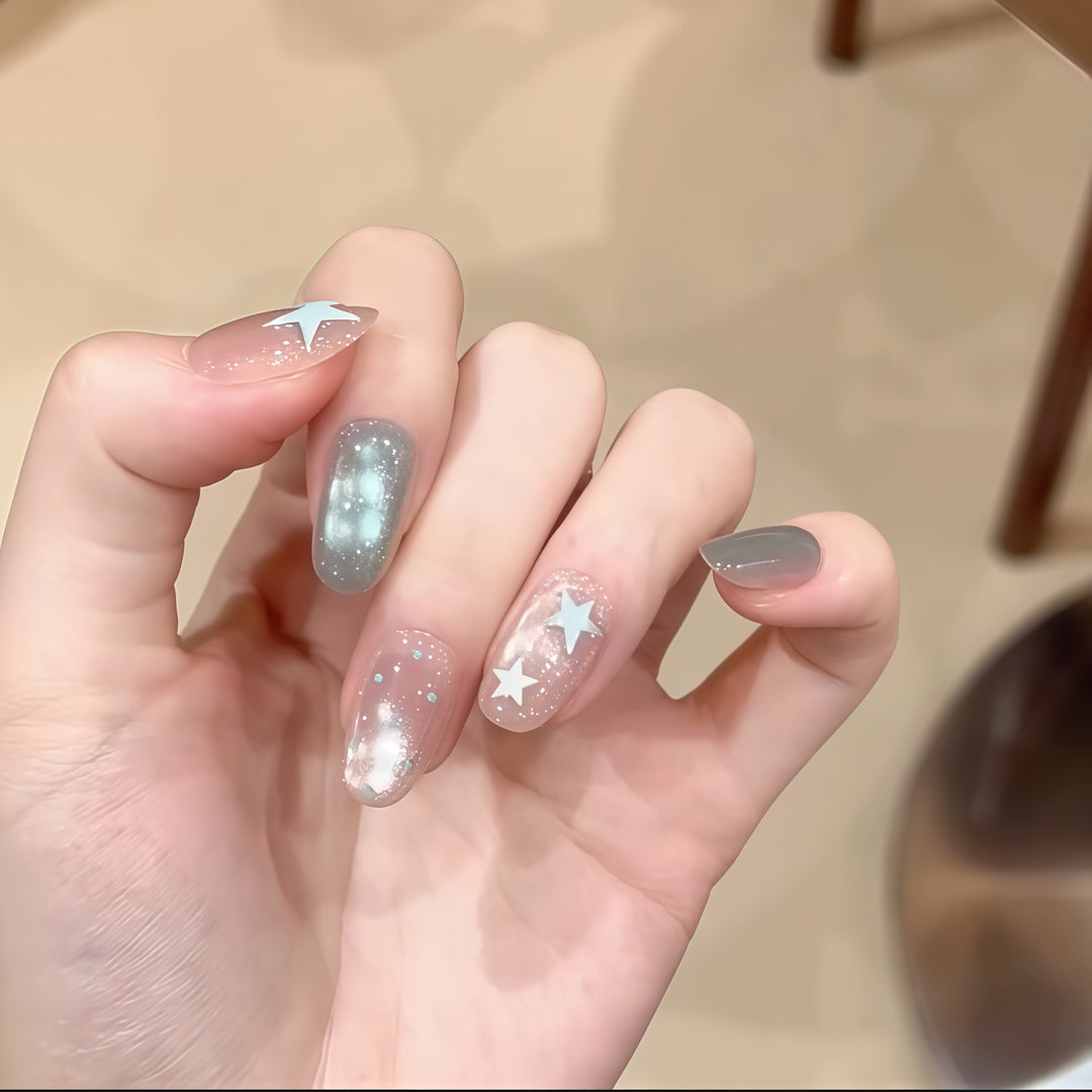 Nail design with galaxy effects Stornfield