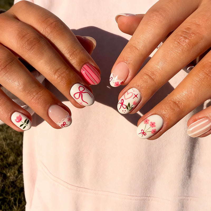 Halloween Nail Art Set with Creative Designs and Sparkling Details Stornfield