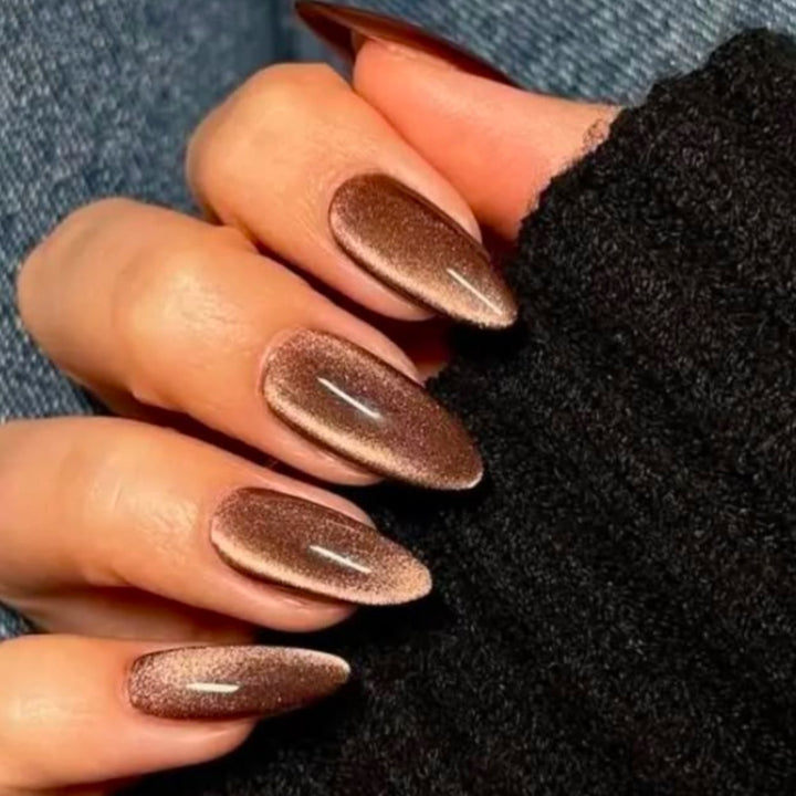 Artificial nails with luxurious gradient and shine Stornfield