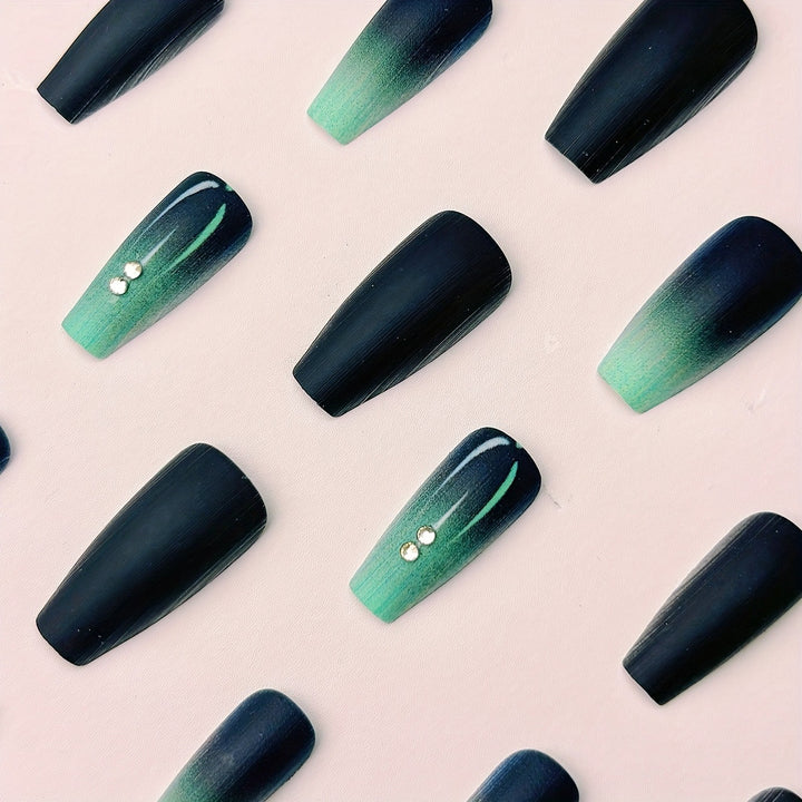 Trendy Artificial Nails with Matte Chic Finish Stornfield