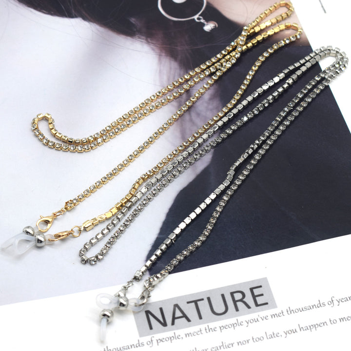 Elegant Rhinestone-Embellished Eyewear Chain Stornfield
