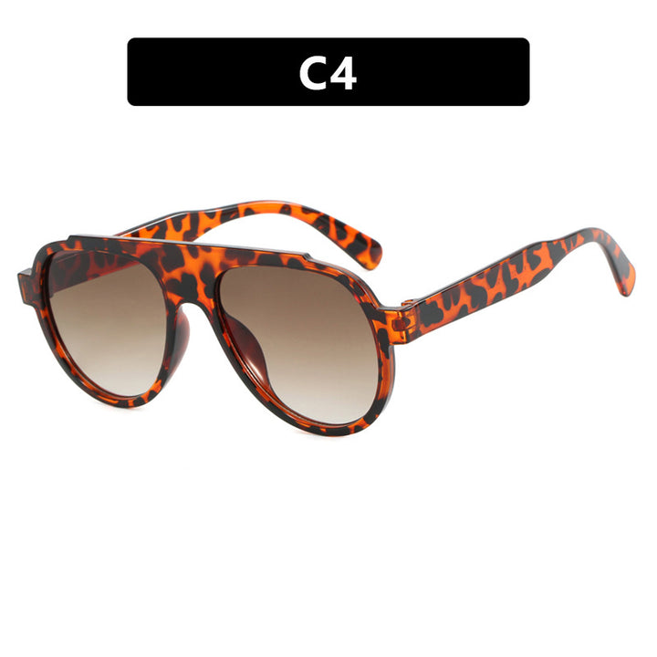 Women Vintage-Style Sunglasses with Elegant Plastic Frame in Leopard Pattern Stornfield