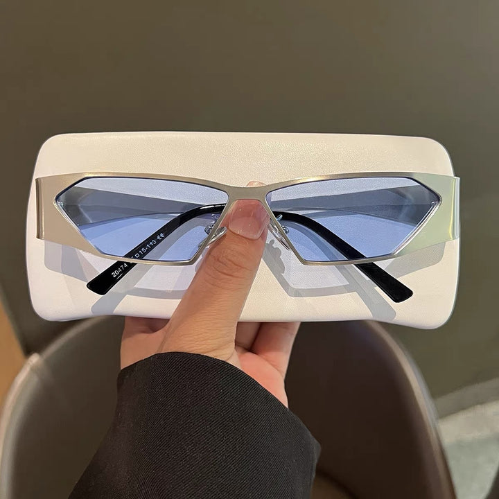 Designer sunglasses with angular frame Stornfield